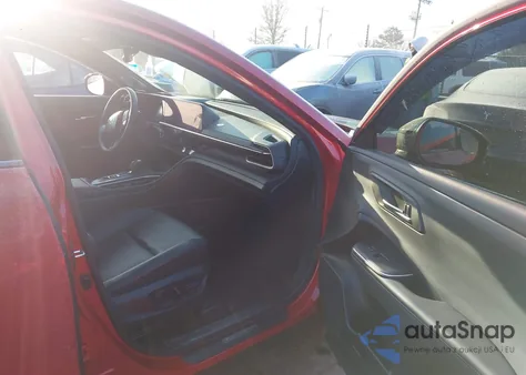 2023 Toyota Crown Platinum z USA, uszkodzony, nr VIN JTDAFAAF3P3001504